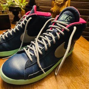 Nike Lunarlo Hightop Shoes, Blue, Pink, and Teal Size 8.5